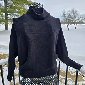 Philosophy Sweater, Black, VGUC size Large